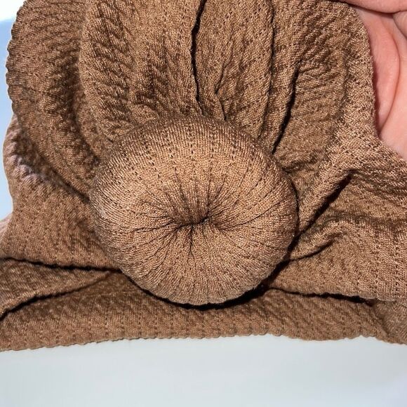 πΒ New π Cute Little Girls Turban with Bun Sizeβ0-6 Months π - Picture 2 of 5